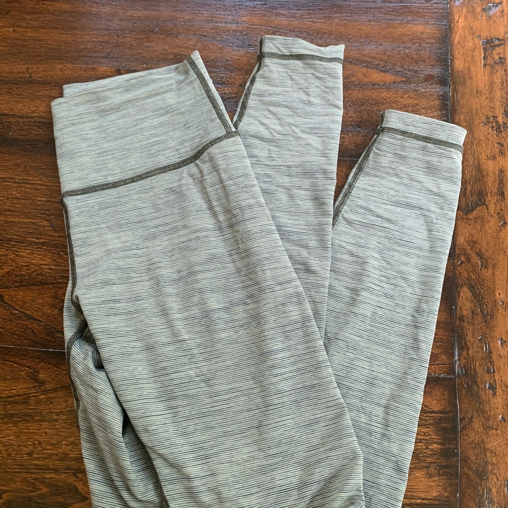lululemon - Size 8 Green striped leggings